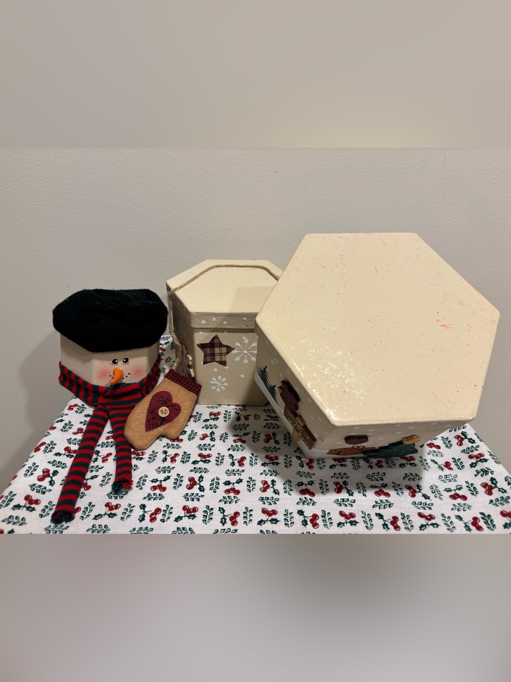 Holiday Snowman Decorative Stackable Box - Cream with Red & Green Scarf - Picture 8 of 10